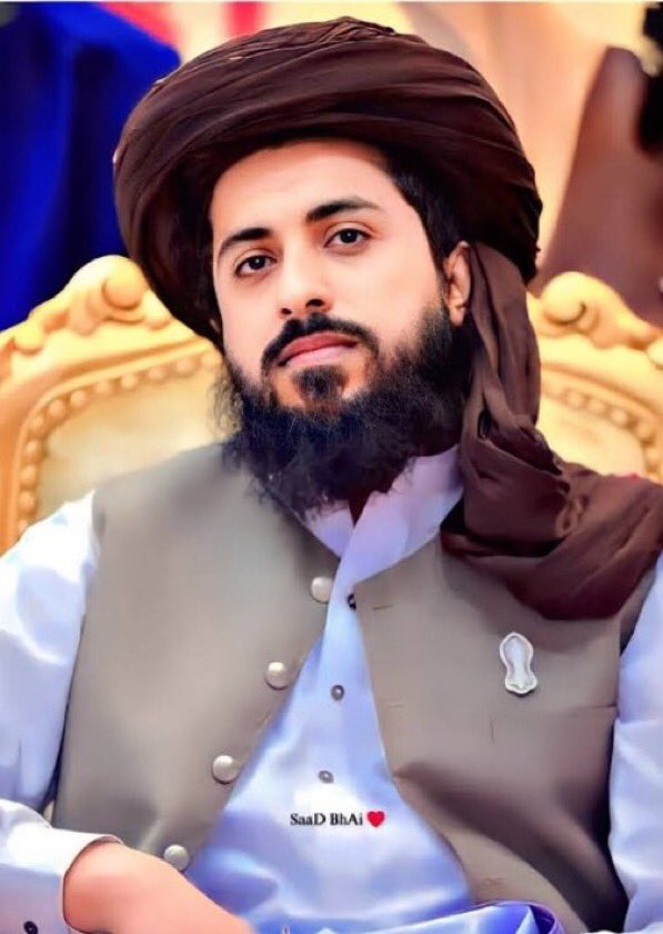 ahsankhanoffic_'s tweet photo. قوم عمران نواز،زرداری جیسے چوریوں کو دیکھ کر تنگ آگئی
قوم یہ ہی نورانی سچے چہرے دیکھنا چاہتی✌️💛
#TLP_Promotion
#standwithislam https://t.co/v89EbTUtVY