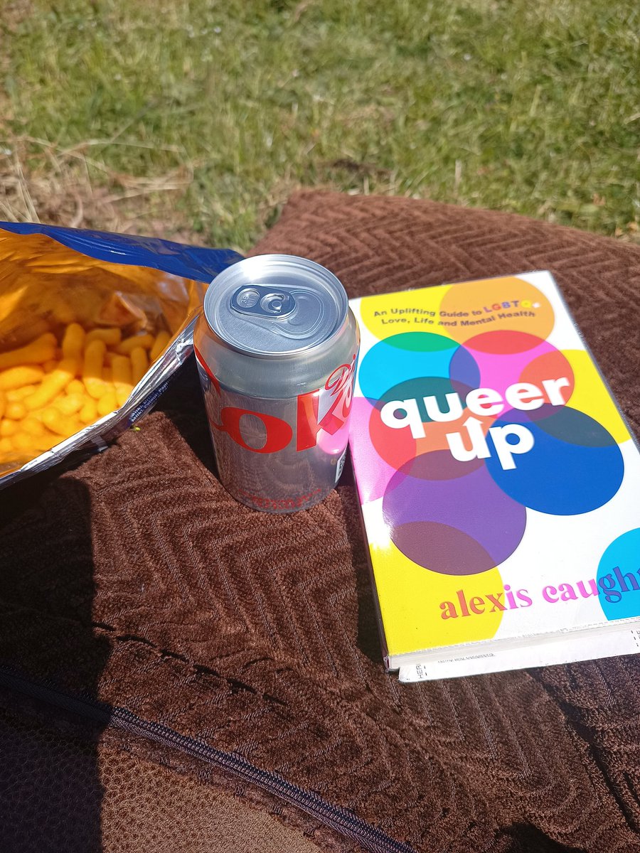 Harmsie's tweet photo. Well if you insist 😎🌞
#Sunshine https://t.co/qwYySDhKwc