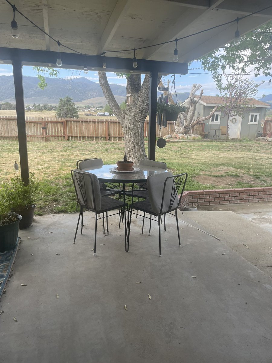 DrJazmineLFrias's tweet image. Happy Saturday #LeadLAP friends 👋🏼 I’m Jazmine, Director of Student Support Services in Cali. Expecting light showers on this beautiful Saturday. Excited to listen and learn ❤️#TheViewFromHere