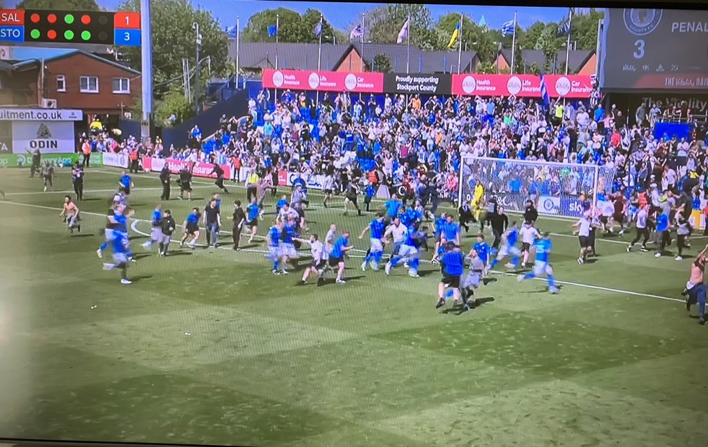 SevenMilesOut's tweet photo. Wow! Congratulations to @StockportCounty on getting to Wembley! 🎉 ⚽️ 🏆 Fantastic scenes at Edgeley Park! #stockportisreallyfantastic https://t.co/JpBvM1F7Lj