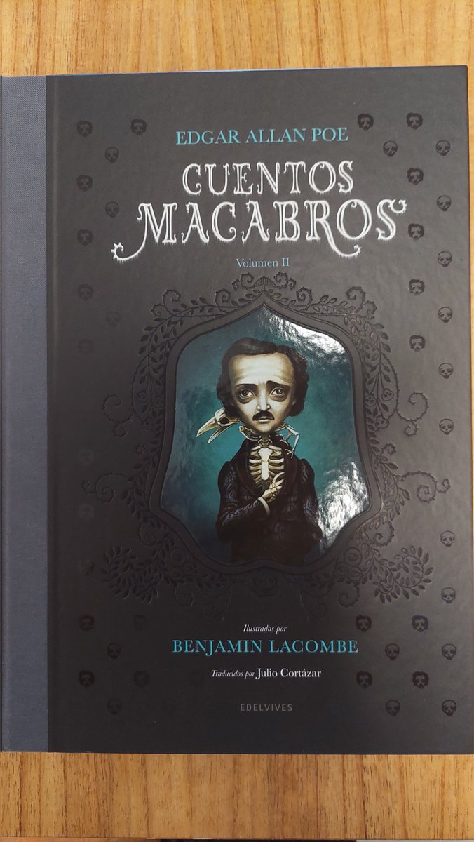 cesarbolivar08's tweet photo. Algunos de mis libros del inigualable, Edgar Allan Poe.
#LeerEsUnRefugio
#LeerEsVivirMilVidas
#LeerNosConecta https://t.co/AdiS0MO9Wn
