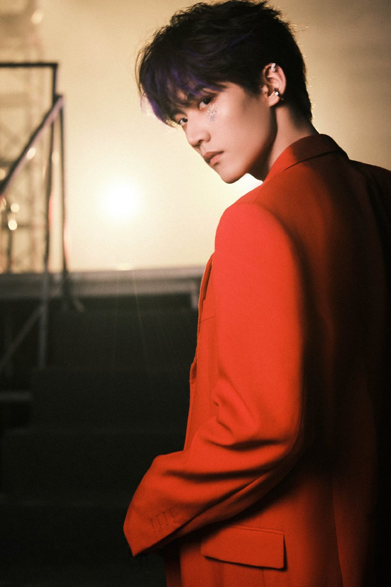 zhoukeyu_CNFC's tweet photo. 🧑‍🚀
「20230520���嘉行新悦

 漫天星辰化作衣装，如星河般神秘又闪耀，划亮黑夜🏙️。

#周柯宇 #Zhoukeyu #โจวเคออวี่ #châukhavũ https://t.co/pXhAK9Yv3l