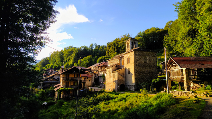 Agendaviaggi's tweet photo. Alla scoperta di Verzimo, il piccolo borgo che sta tornado a nuova vita
#verzimo #amicidiverzimo #sacromontedivarallo #valsesia #comunedivarallo #sangaudenzioinvarallo #bartolomeoravelli #weekend #frazionedivarallo #turiamodiprossimità
https://t.co/QDg4Gjsy6r
Ph. Carlo Ingegno https://t.co/7As5mqQOR9