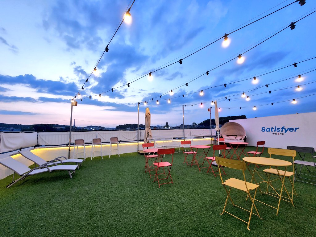 날도 좋은데 루프탑파티 하셔야죠 💜😋

❤성인용품은 비토이 B-TOY 
❤ b-toy.kr
❤카카오채널 💟 비토이
#비토이 #B_TOY  #루프탑성인용품점 #김포성인용품점