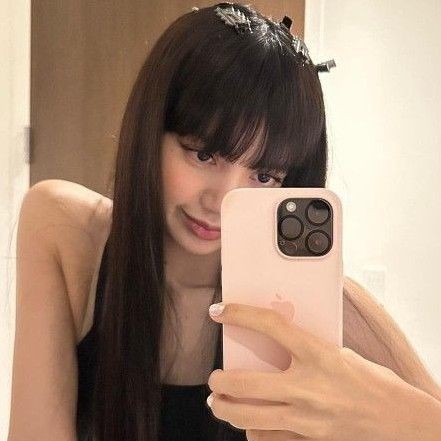 elchquu's tweet photo. looking for moots 

'07 liner, prns - she/her
i’m eleanor, but you can call me el.
I mostly stan ggs : bp, newj, lessera, ive, itzy, baemon, nmixx and enha.

[ likes &amp; rts are appreciated, thx sm ! ]
🌸: #stantwt #kpoptwt #lfmoots https://t.co/JZz5vClZGV