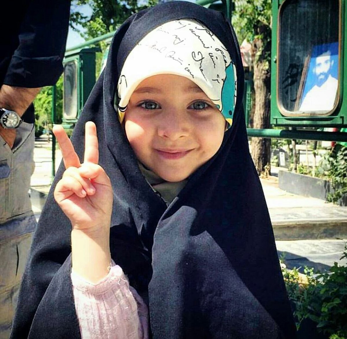 am_ioe's tweet photo. ای قوی ترین ظرافت جهان 
روزت مبارک
#لبخند_خدا
#ریحانة_الرضا https://t.co/cNaPtsSVee
