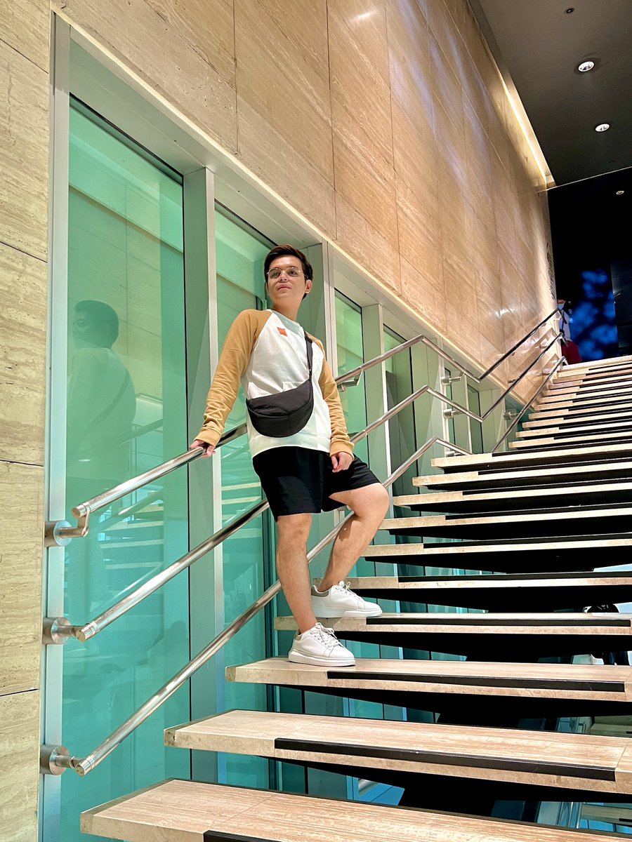 Take the stairs, not the shortcuts, and you’ll see the beauty of the journey. 🤎🤍✨

#AyalaMuseum #InternationalMuseumDay2023 #ItAllHappensInMakati #MakeItHappen