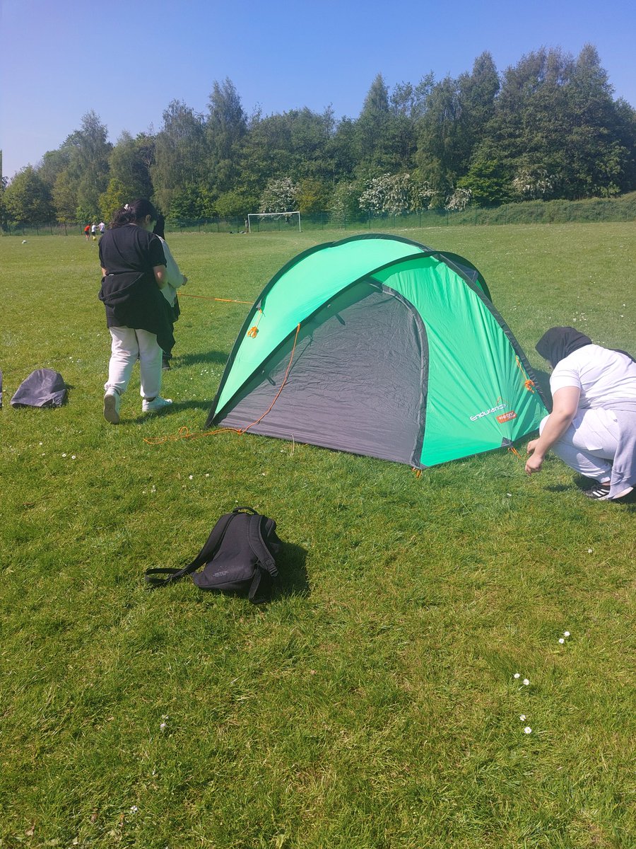 Another beautiful Saturday for our #bronzedofe training session for nearly 80 students. Dropped off at Entwistle Reservoir and walking back to @SharplesSchool