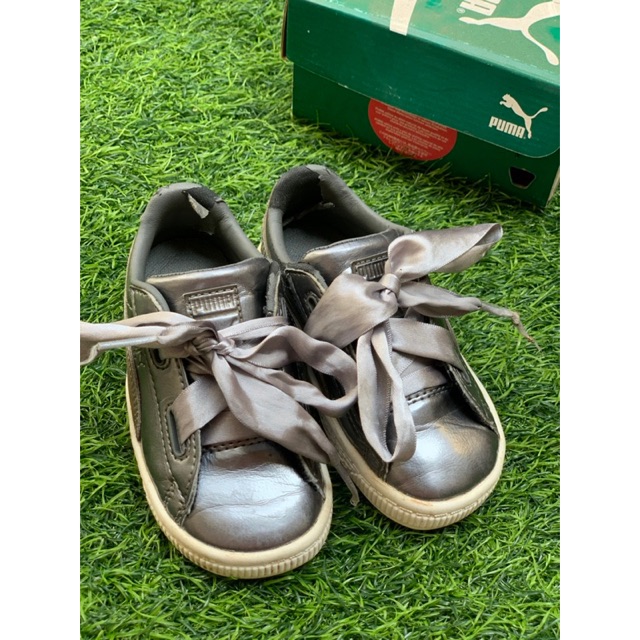 dnaisha's tweet photo. Saya menjual Puma Kids Sneaker with Ribb... seharga Rp. Dapatkan di Shopee sekarang! https://t.co/wdITkKcnDt #ShopeeID https://t.co/ix4keXYb7X