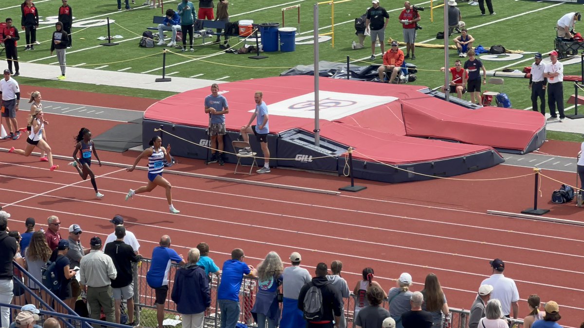 SGASD_Athletics's tweet photo. Laila Campbell makes it three Rocket golds before lunch!!!!

Laila Campbell takes home gold in the 100M with a time of 11.55!!!

Great job Laila!!!

#RocketPride https://t.co/YN6F7V6ACi