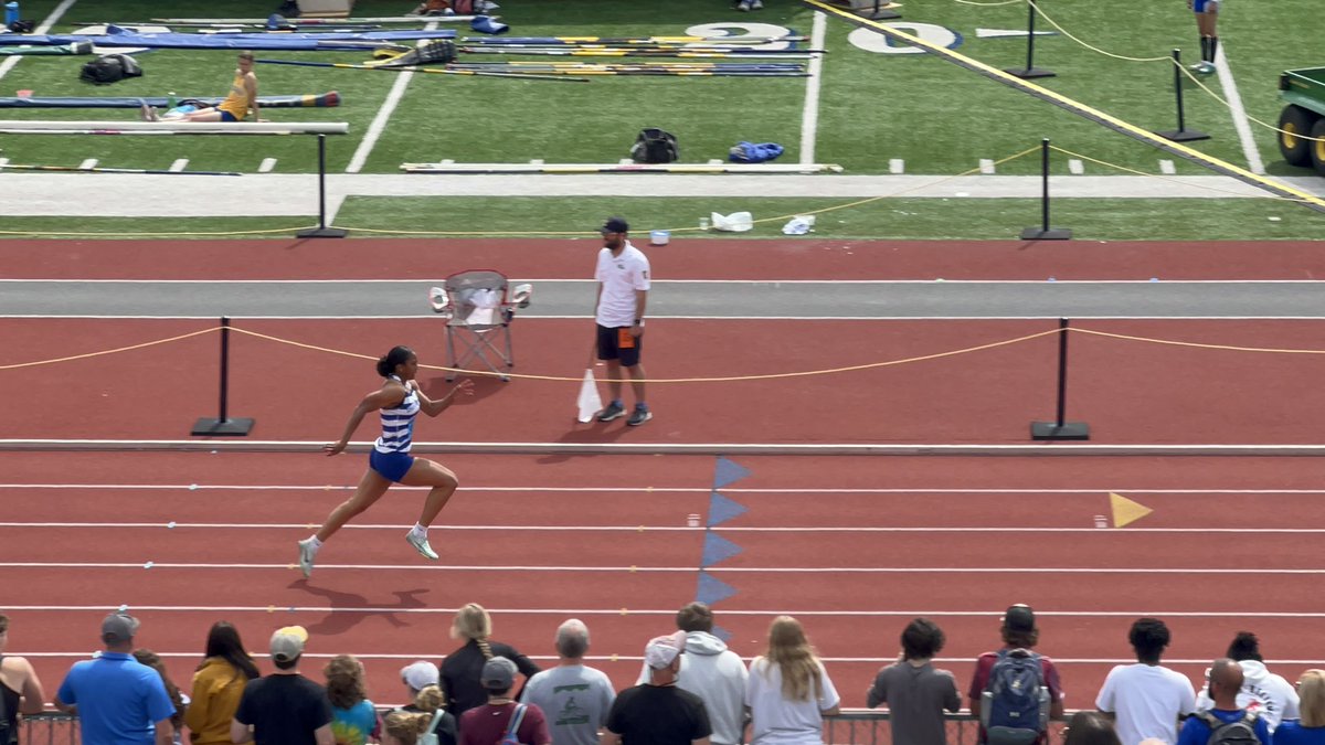 SGASD_Athletics's tweet photo. Laila Campbell makes it three Rocket golds before lunch!!!!

Laila Campbell takes home gold in the 100M with a time of 11.55!!!

Great job Laila!!!

#RocketPride https://t.co/YN6F7V6ACi