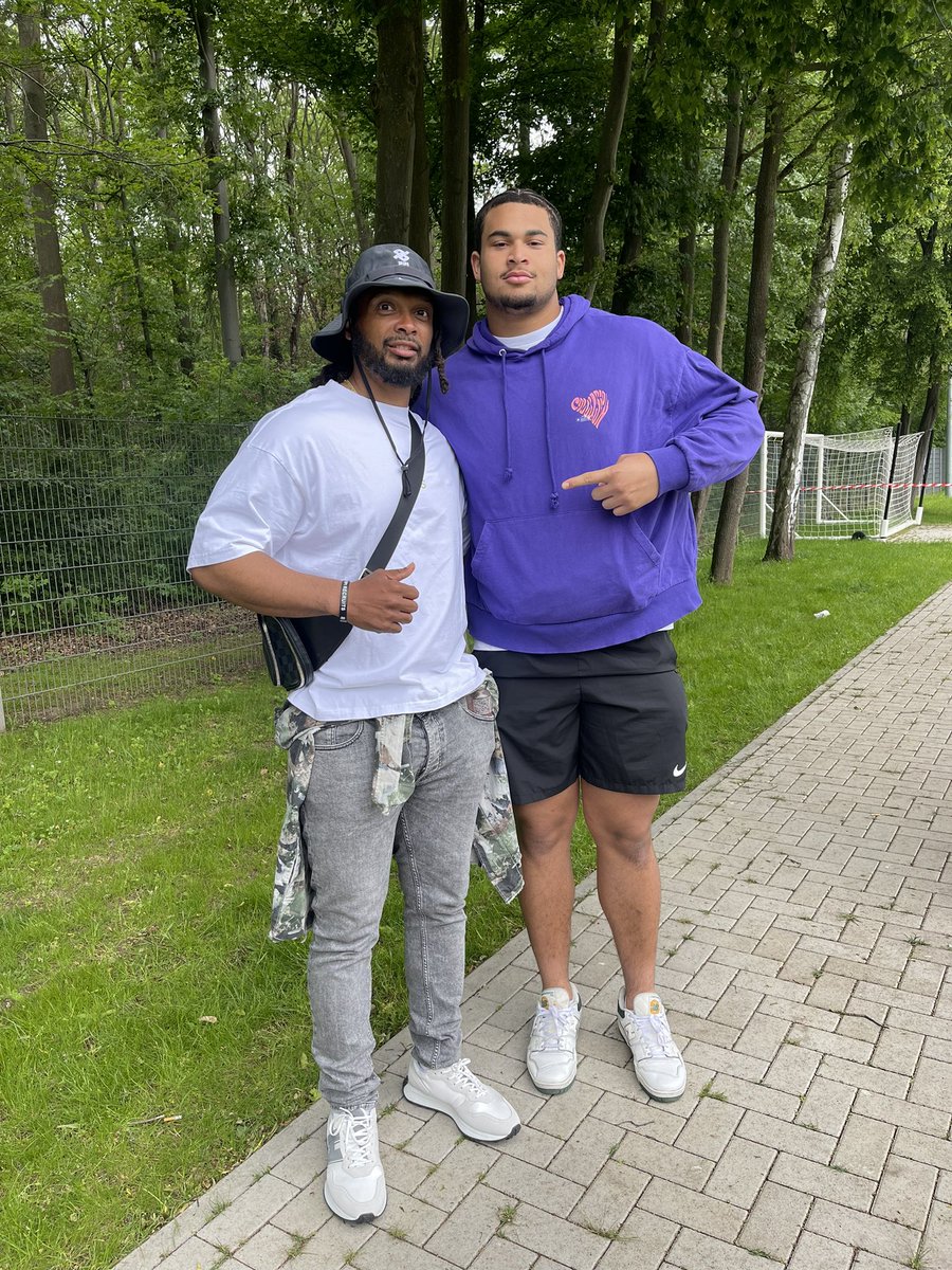 Brandon Collier tweet media