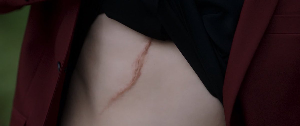 bbfoxnun's tweet photo. 랑이가 칼에 베였는데.. 또다시 '칼'에 '배'가 베인 이랑을 이렇게는 못 보낸다... 이랑 배에 난 기다란 상처 제 손으로 치료하는 이연을 달라.. 제가 만든 흉터 위로 더 크고 길게 그어져서 이제는 가로로도 길게 그어진 상처. 제 손으로 그 상처에서 흐르는 피 막는 이연 보고싶어

#연랑 #이연이랑 https://t.co/UtGjRZk9HT