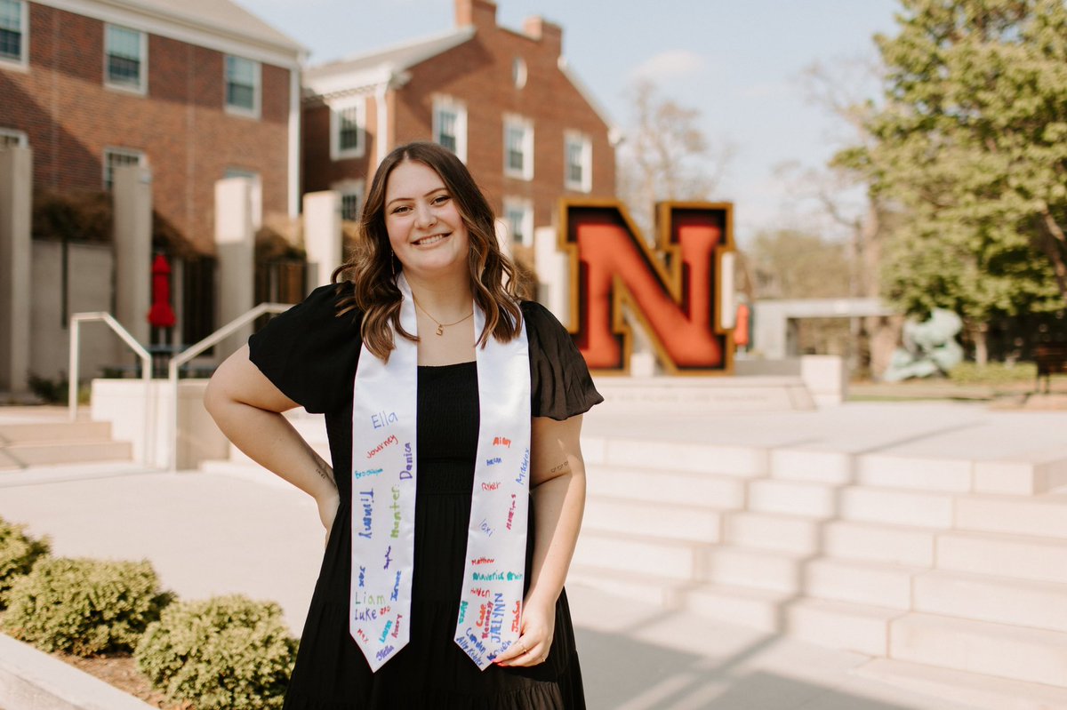 jrushing72's tweet photo. Graduation Day! So very proud of @maddierushing13 !! You will do amazing things! #gobiggrad #gobigred #lpsorg https://t.co/wLq6SSVNhL