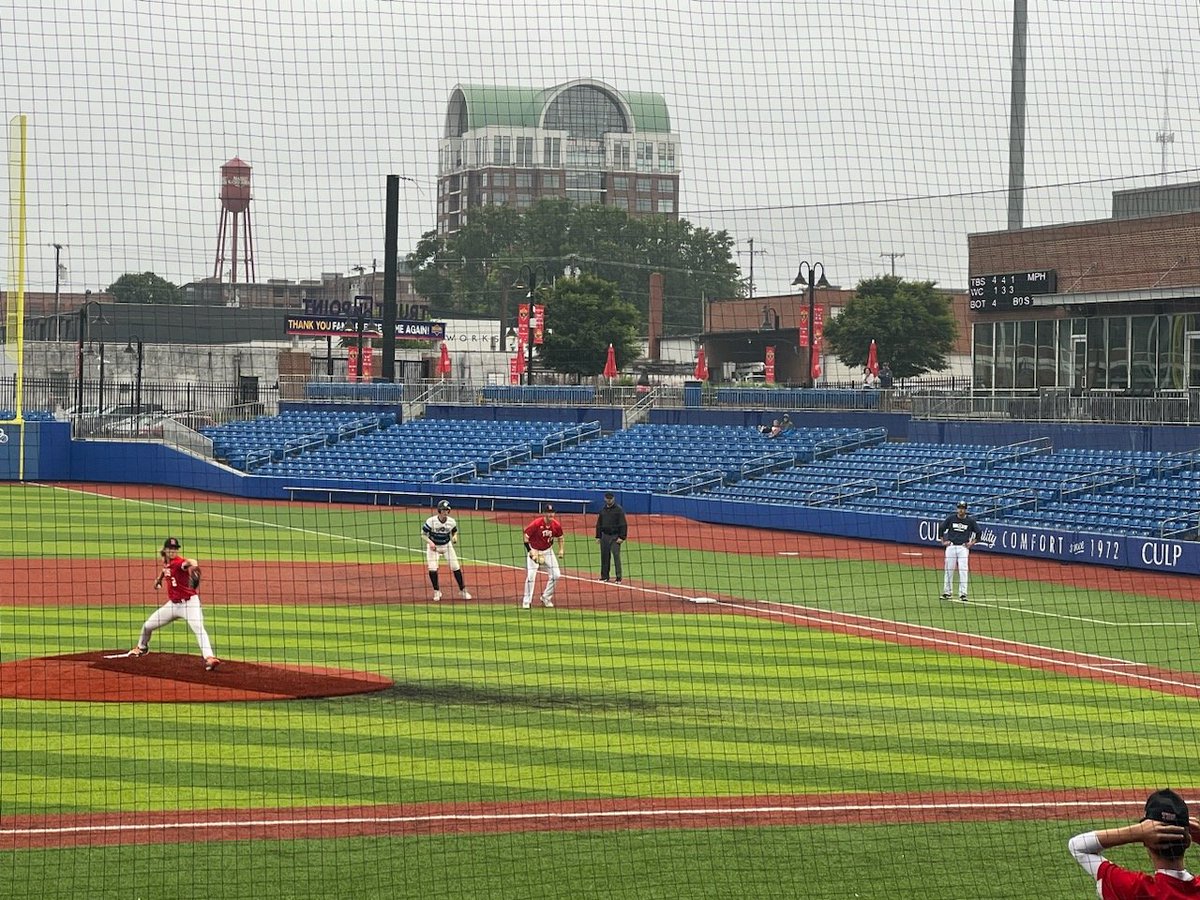 Bring it home TBS 🏆🥇 @TBSBaseball1
