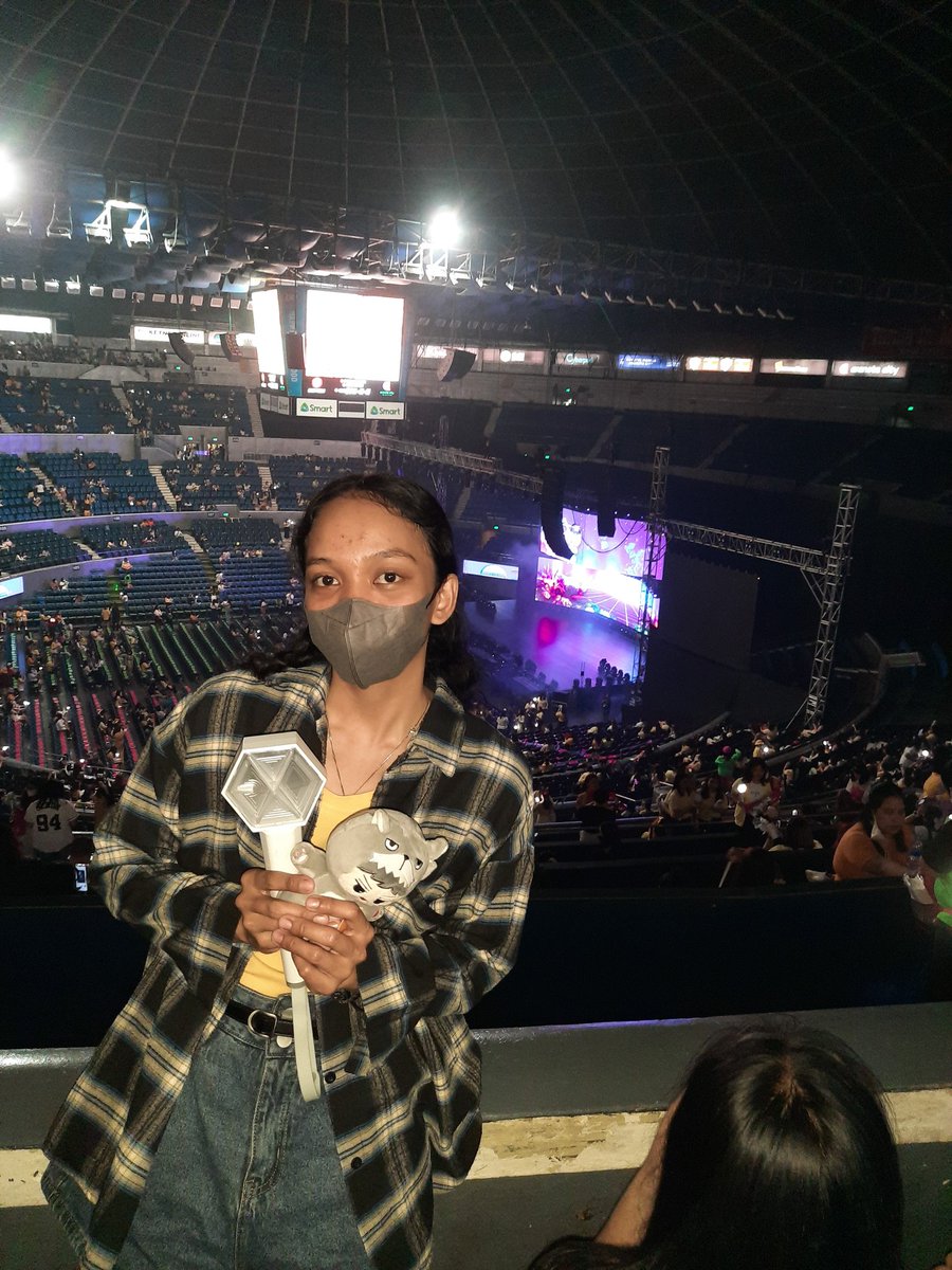 MerlyTafalla's tweet photo. Mahal ko kayo #SEHUN #CHANYEOL 

#EXOSCinMNL #EXOSC_BackToBack #EXOSCatTheBigDome https://t.co/b2ElbqISON