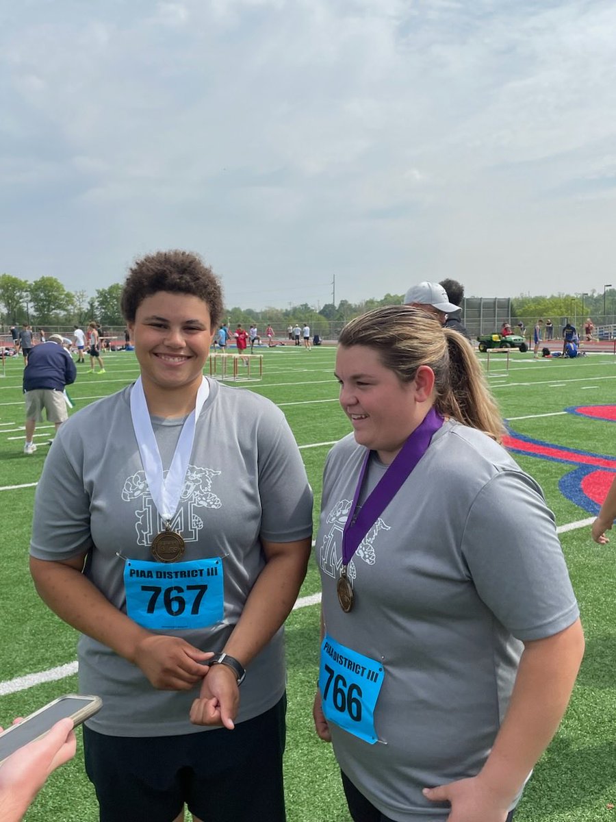 MASH_XCTF's tweet photo. Two more to the State meet! Maria and Lexy finished 3rd and 6th in the discus. https://t.co/SaxksmlsOV