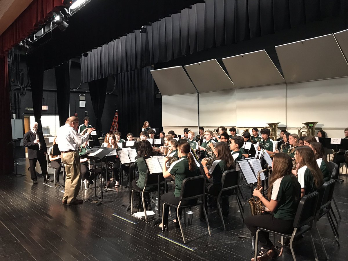 MsKluga's tweet photo. Congratulations to our Concert Band students for their EXCELLENT performance at todays adjudication! So proud of their musicality and for their respectful work with our clinicians. 💚🎶🤍

Next, we are off to enjoy the day @Hersheypark 

@YHSDeGennaro @YorktownCSD @FirstNighters https://t.co/VLCTELI7e9
