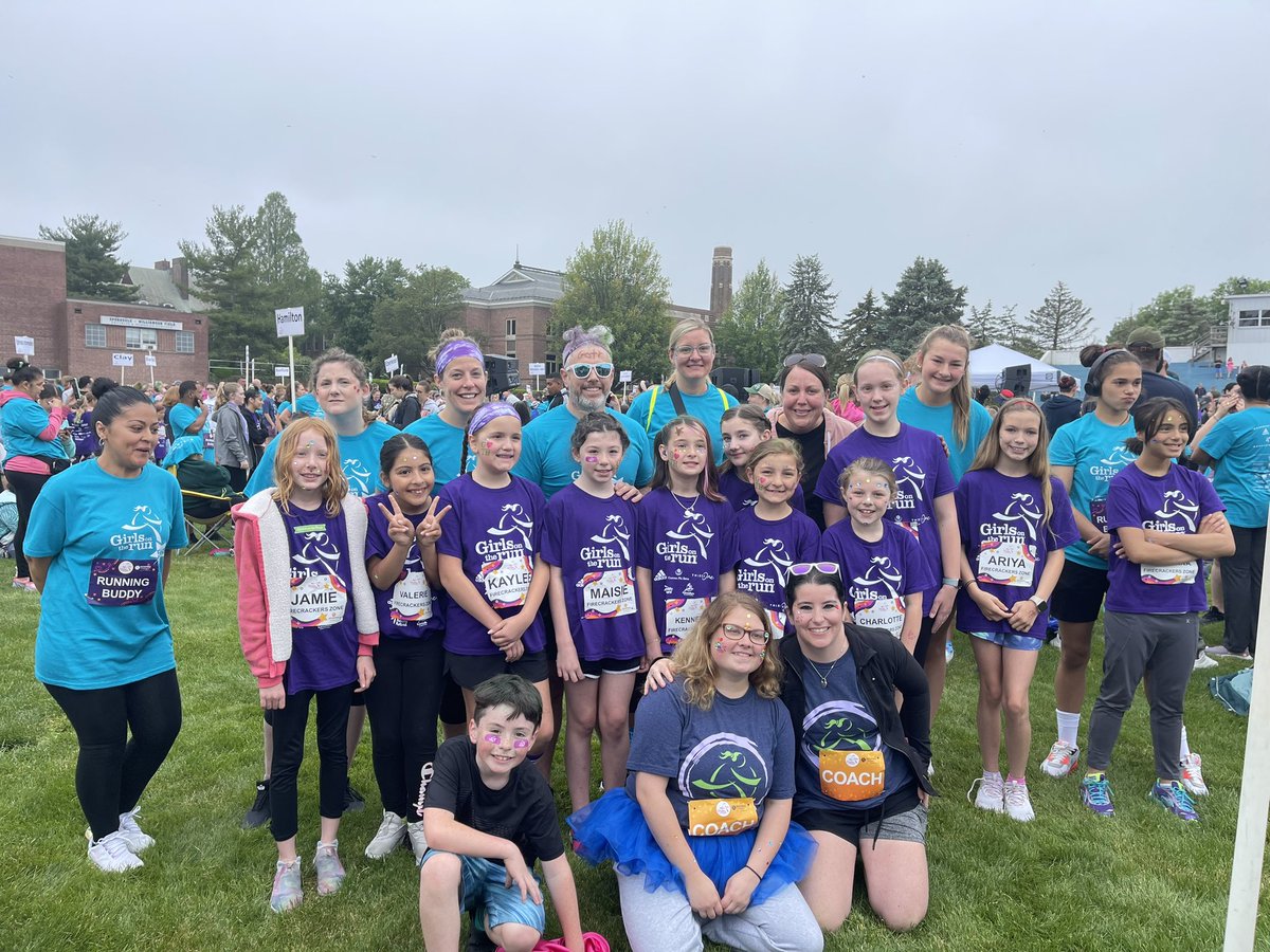 LititzEl_WSD's tweet photo. Super proud of these super girls! Thank you to the coaches for investing in this Girls on the Run team for Lititz Elementary! ❤️ https://t.co/aujAS9BDDf