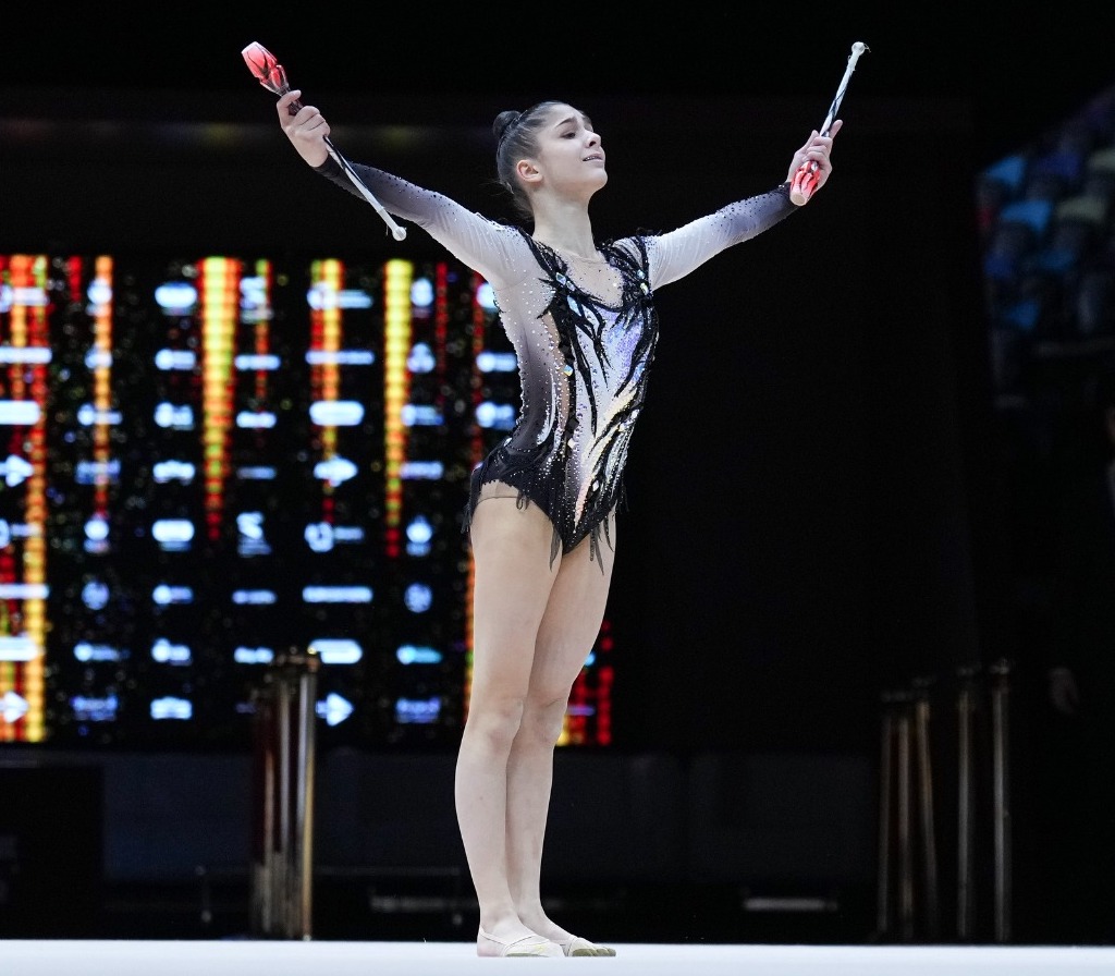 SOFIA DA RECORD! 😍💙

Arriva l'argento di Raffaeli nell'All-Around dei Campionati europei di Baku! 🥈🤸
È primato assoluto per la ginnastica ritmica azzurra individuale! 👏

#ItaliaTeam <a href="/Federginnastica/">Federazione Ginnastica Italia</a> #rhythmicgymnastics