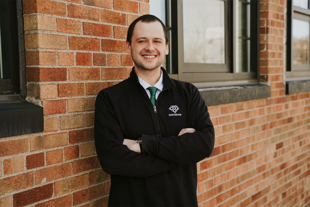 Indigrowmi's tweet photo. MEET THE TEAM: Zach
IBorn and raised in Muskegon, Zach enjoys disc golf, being a dad & playing piano. His favorites strains are Kwazulu and PCK.
#teamworkmakesthedreamwork #microdifference #muskegonmade #muskegonproud https://t.co/uwvud5MSwO