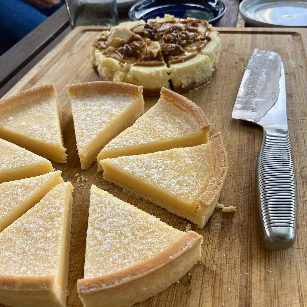 Enjoyed a sunny day BBQ followed by amazing dessert ☀️