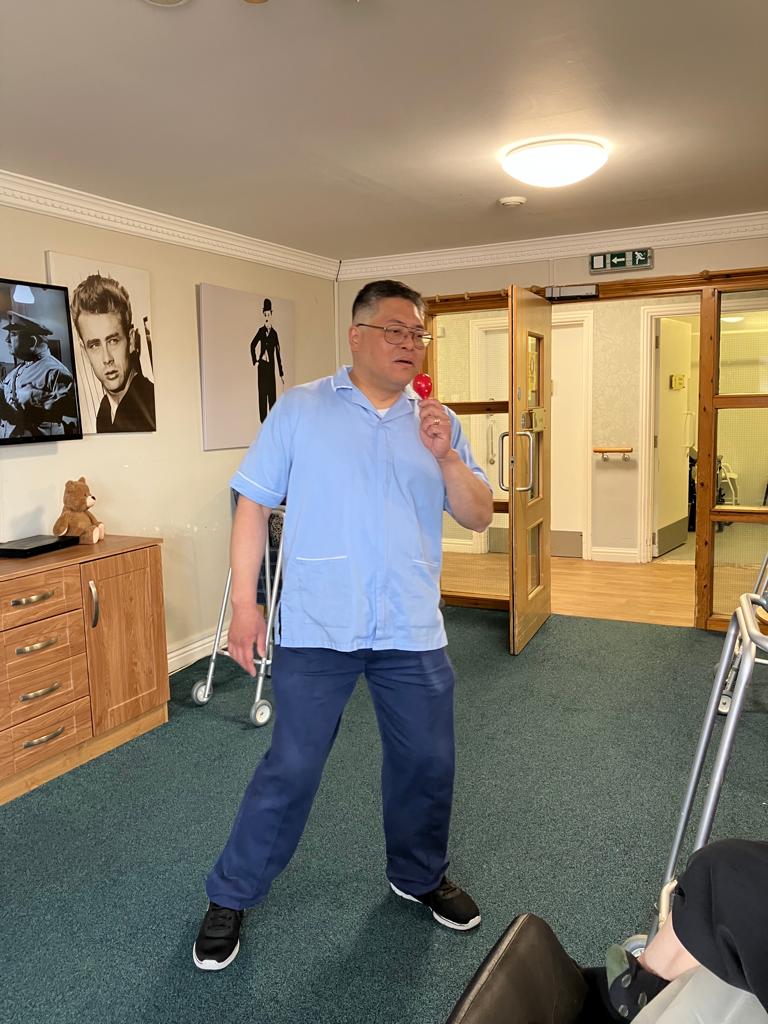 Silverline_Care's tweet photo. Bailieston having a sing and a dance 💃💃 https://t.co/hAh77ojTLX