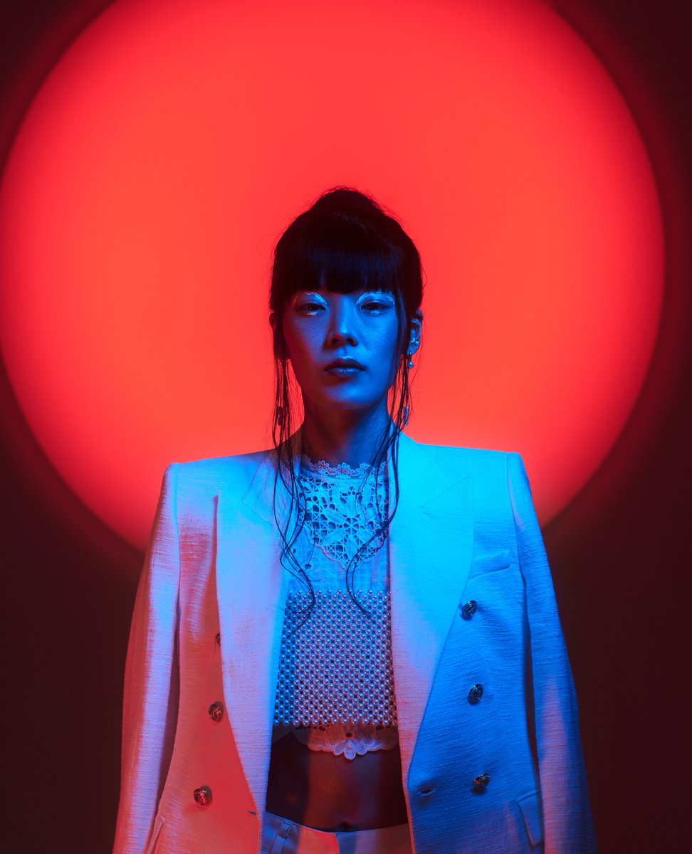 yungphilcom's tweet photo. Red Circle ⁠
⁠
#portraitphotography #portraitphotographer #photostudio #creativephotography #lightshapers #pursuitofportraits #fashionphotographt https://t.co/NdipGdTpZA