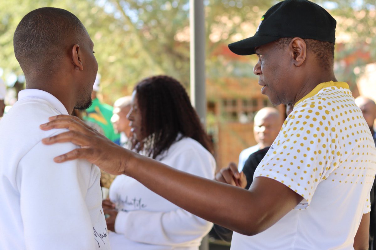 Manzi_MashatileFoundation tweet media