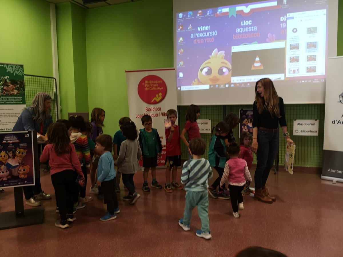biblioartesa's tweet photo. La Supernit a les biblioteques, tot un èxit #lasupernit @bibliotequeslle @bibliotequescat @SomSX3 https://t.co/VefkRmtmOK