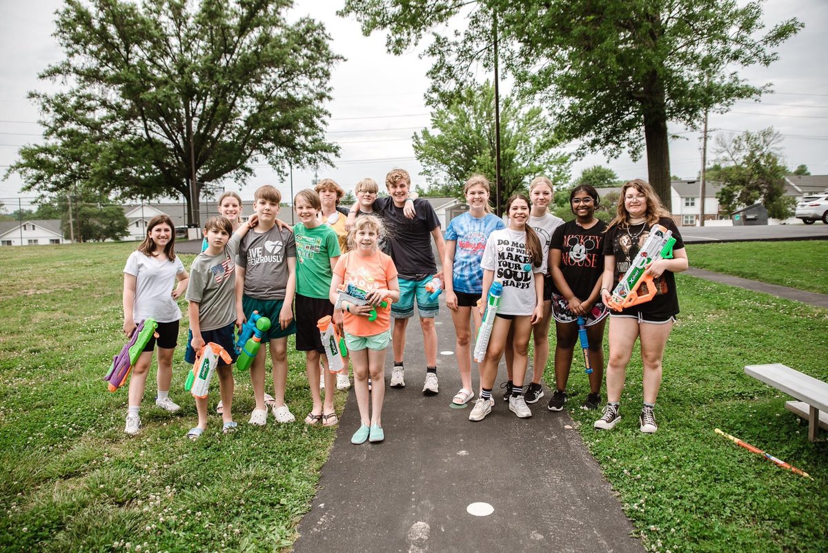 GreenParkLS's tweet photo. One of our traditions is a water fight between the 7th graders and 8th graders on the last day 8th grade is on campus! They duked it out with water balloons, water blasters, and super soakers!
#GPLS #yourfuturestartshere #8thgrade #studentsofgreenpark #stlmiddleschool #stlschool https://t.co/1LDV9EK15Y