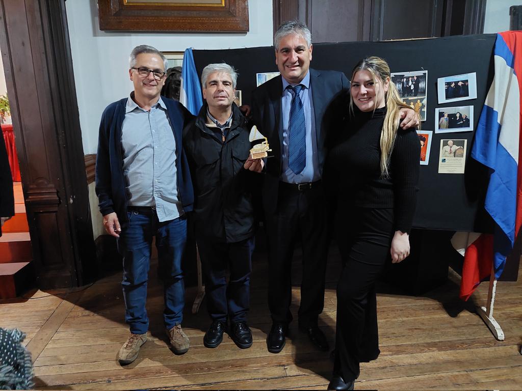 cx4ae's tweet photo. Premio CX2023 Muchas gracias por la distincion recibida. https://t.co/ijEuqUUR62