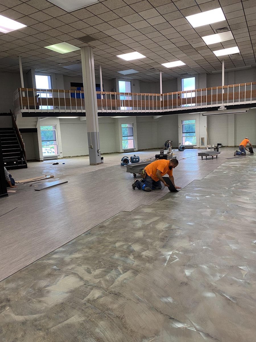 rody_wheeler's tweet photo. Thank you @PBIFlooring for starting to make ⁦@EMMS_McDowell⁩ Media Center and ⁦@McDowell590⁩ look so much better. https://t.co/YixvhN2e1d