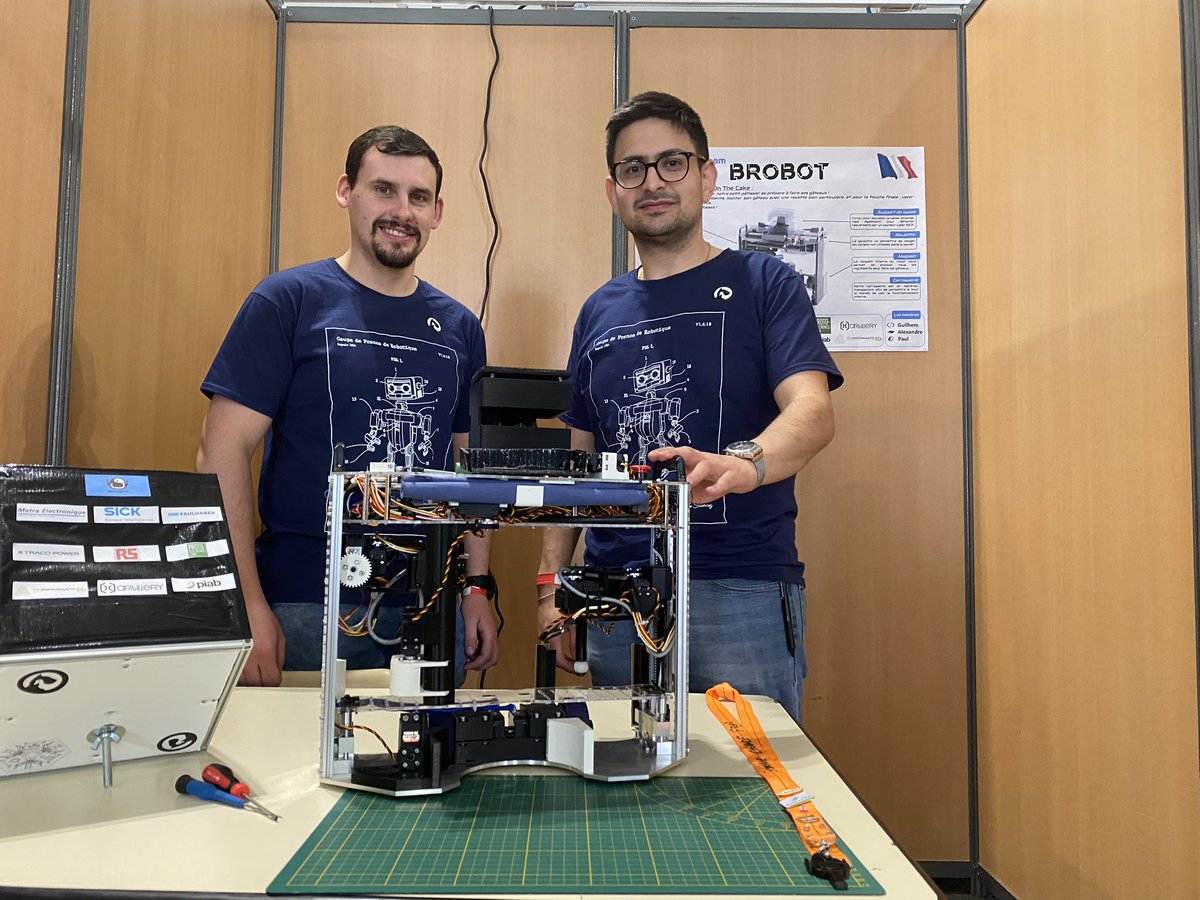 TEAM_BroBOT's tweet photo. Clap de fin de la @CoupeRobotique #cdr2023 pour nous. 
On grimpe en fin de matinée à la 12eme place dans le classement permettant la qualification aux finales.
Nous terminons finalement cette première édition pour l’association aux 1/8 de finale. Bonnes chances aux finalistes 🤖 https://t.co/U501AuQpeb
