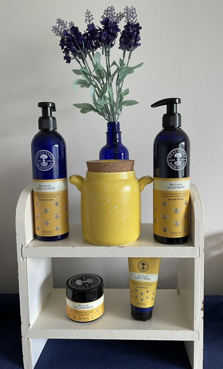 BodyInBalance_3's tweet photo. Today is World Bee Day 🐝

Neal's Yard have lots of offers 

Find out about them on my website https://t.co/6sMU0nlJQR

Or at https://t.co/Zphf7O50op https://t.co/9kwBu20UZP