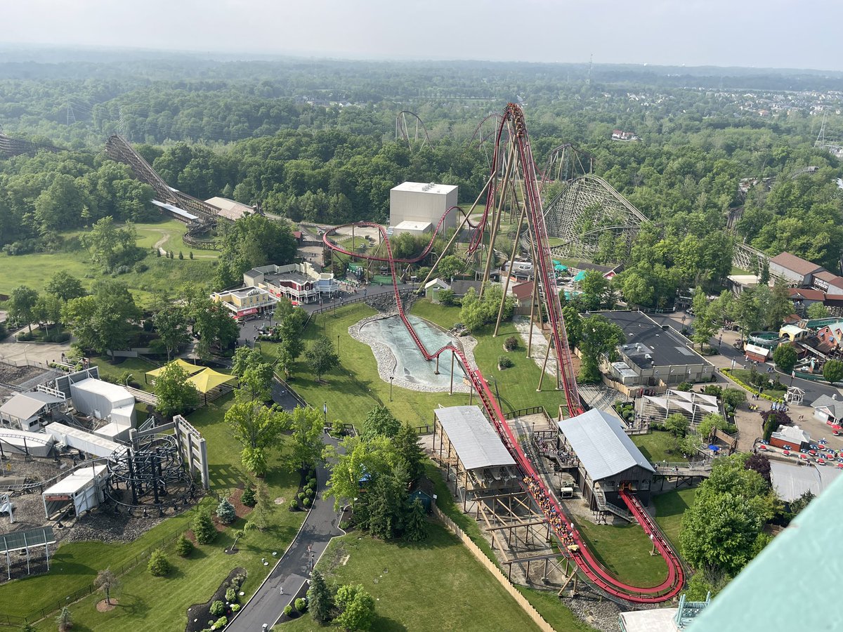 BuckeyeCoaster's tweet image. Diamondback’s paint job from Tower looks great! Awesome job, @BaynumSolutions! #KingsIsland #coasterstock2023 #BaynumSolutions