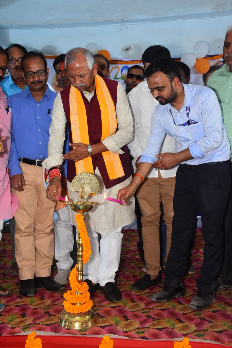 YuvaChapra's tweet photo. "YUVA UTSAV" innaugrated by Hon'ble MP Shri Janardan Singh Sigriwal along with other dignitaries. Stalls of various departments also displayed at the mega event.
@Nyksindia @YASMinistry @NITKM2021 @Saran_dm @ianuragthakur @NisithPramanik @RajivPratapRudy @SIGRIWALBJP @PIB_India https://t.co/VvTtOm28v0