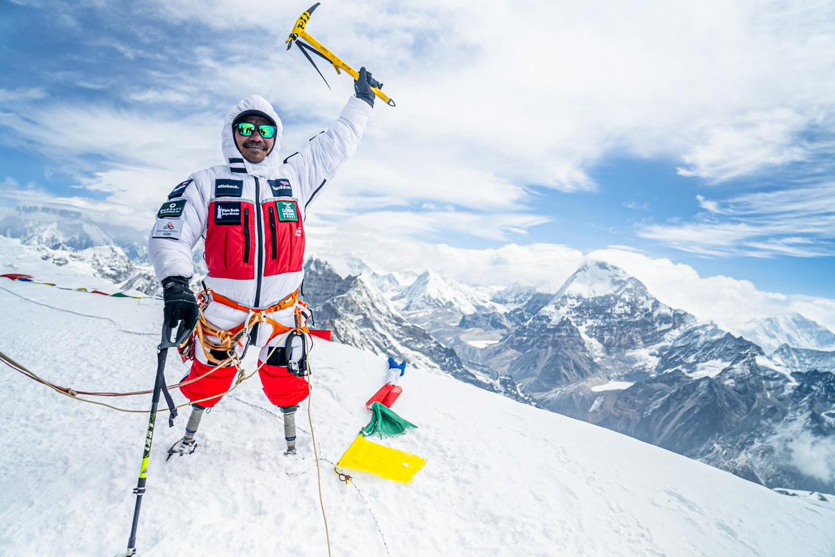 EVEREST BREAKING NEWS - HE'S DONE IT! 43-year-old <a href="/Hari_BudhaMagar/">Hari Budha Magar</a> has stood victorious atop the world’s tallest mountain as the first ever double above the knee amputee to scale Everest! 
Hari summitted at around 3pm on May 19th!  
[pics to follow - Hari show here on Mt Mera]
