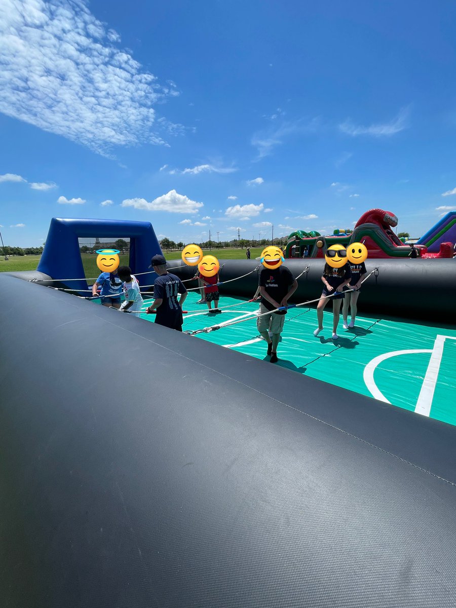 cfisdwilliam's tweet image. Our  @CFISDWells 5th Grade party was a huge success! The coolest thing was this giant inflatable foosball table. Thanks to @CFISDWellsVIPS and 5th grade parents who made it happen. #explorewells #bringingoutthebest #Classof2023