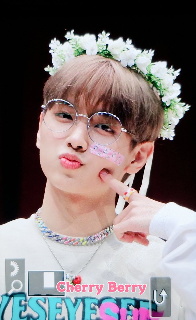 cherryberry_rjm's tweet photo. 230520 어제 체리 🍒 #류준민 #RyuJunmin #ジュンミン #ATBO https://t.co/hBKdbVbK0x