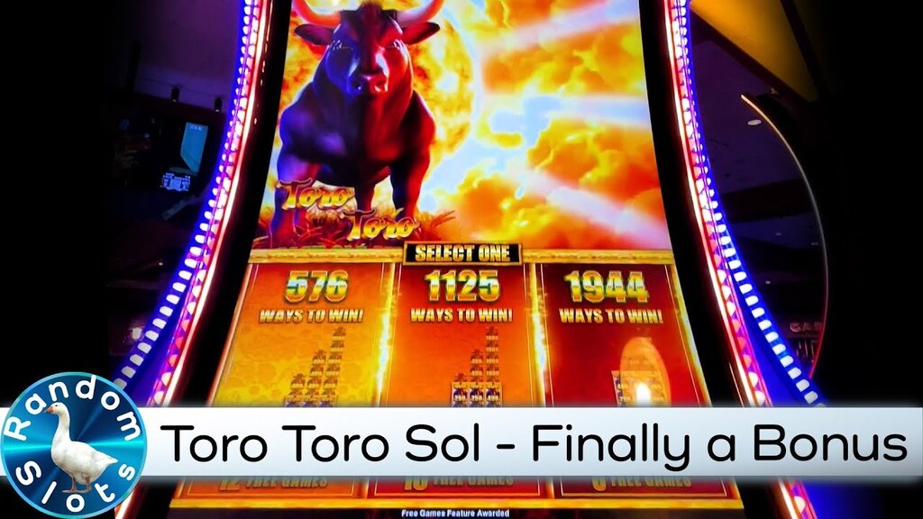 RandomSlots's tweet image. New Slot Video - Toro Toro Cash Ole Sol Slot Machine Bonus - Casino: Barona Slot Brand: Aristocrat When Played: April 2023 -- -- -- -- -- #RandomSlots - RandomSlots.com Subscribe ...  on YouTube: youtube.com/watch?v=u8PVN4…