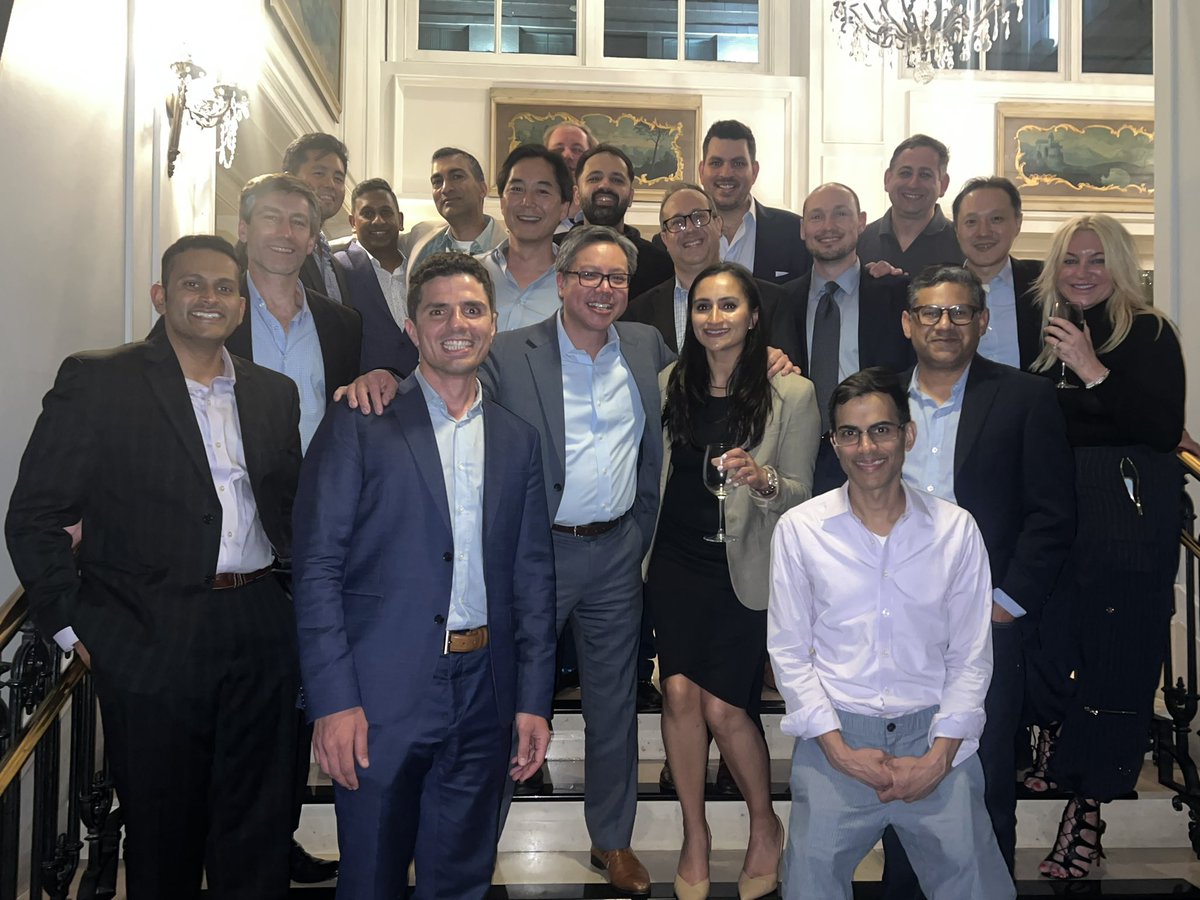 So much fun catching up with  <a href="/WeillCornell/">Weill Cornell Medicine</a> EP alum at <a href="/HRSonline/">Heart Rhythm Society</a>! #HRS2023 #WeillCornellEP #WIC #WomenInEP #EPeeps