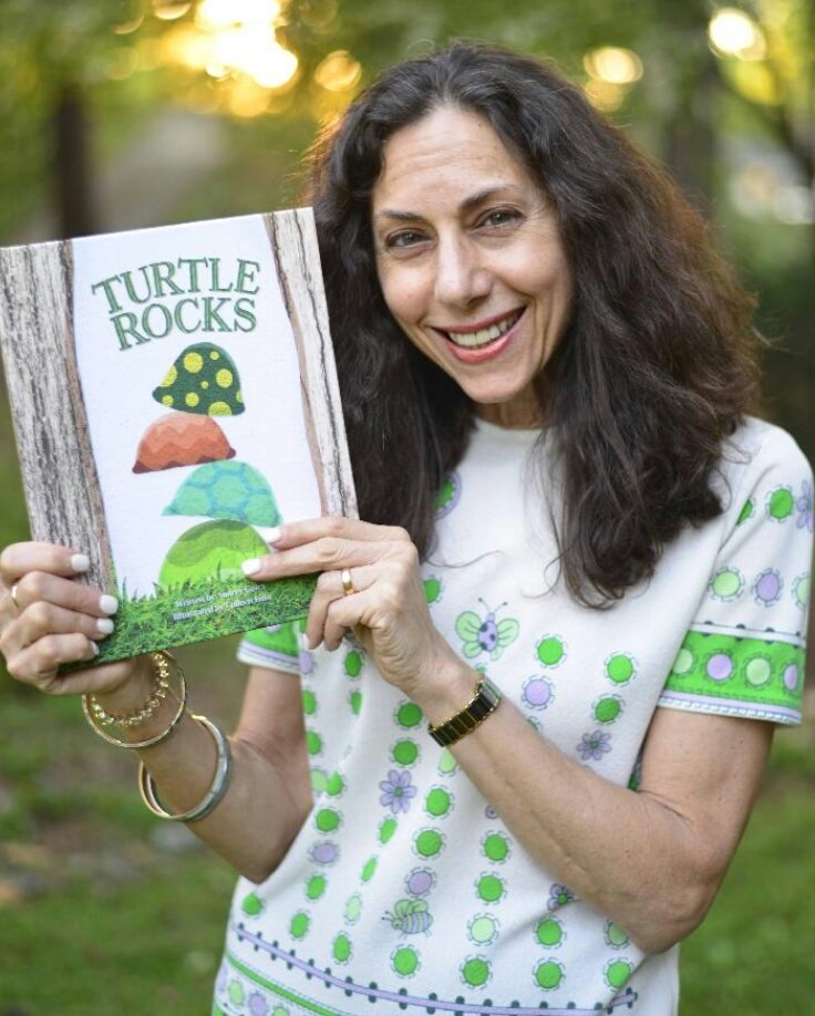 Just ahead of #WorldTurtleDay local author #AudreyGalex will be here on Sunday, May 21st with her children's book #TurtleRocks.

#authortalk #bookevent #authorsigning #booktalk