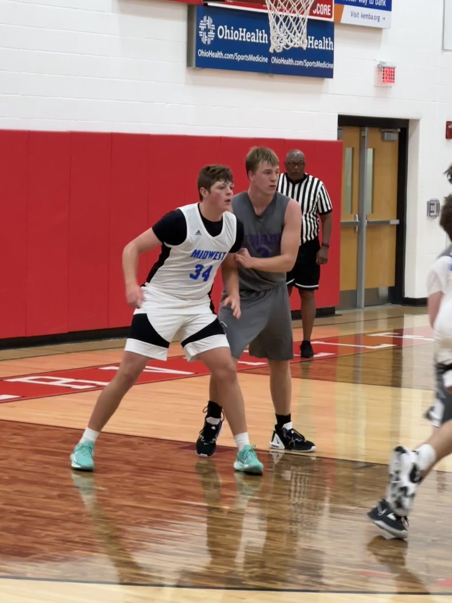 Midwest Basketball - Burgett 2025 (@mbc_burgett) on Twitter photo <a href="/JaylenBlack17/">Jay black đź–¤</a> (18pts) and <a href="/BurgettLuke/">Luke Burgett</a> (17pts) led us in scoring and everyone scored in our win over 1 Vision Elite, 66-35. <a href="/JaylenBlack17/">Jay black đź–¤</a> (18pts) and <a href="/BurgettLuke/">Luke Burgett</a> (17pts) led us in scoring and everyone scored in our win over 1 Vision Elite, 66-35.