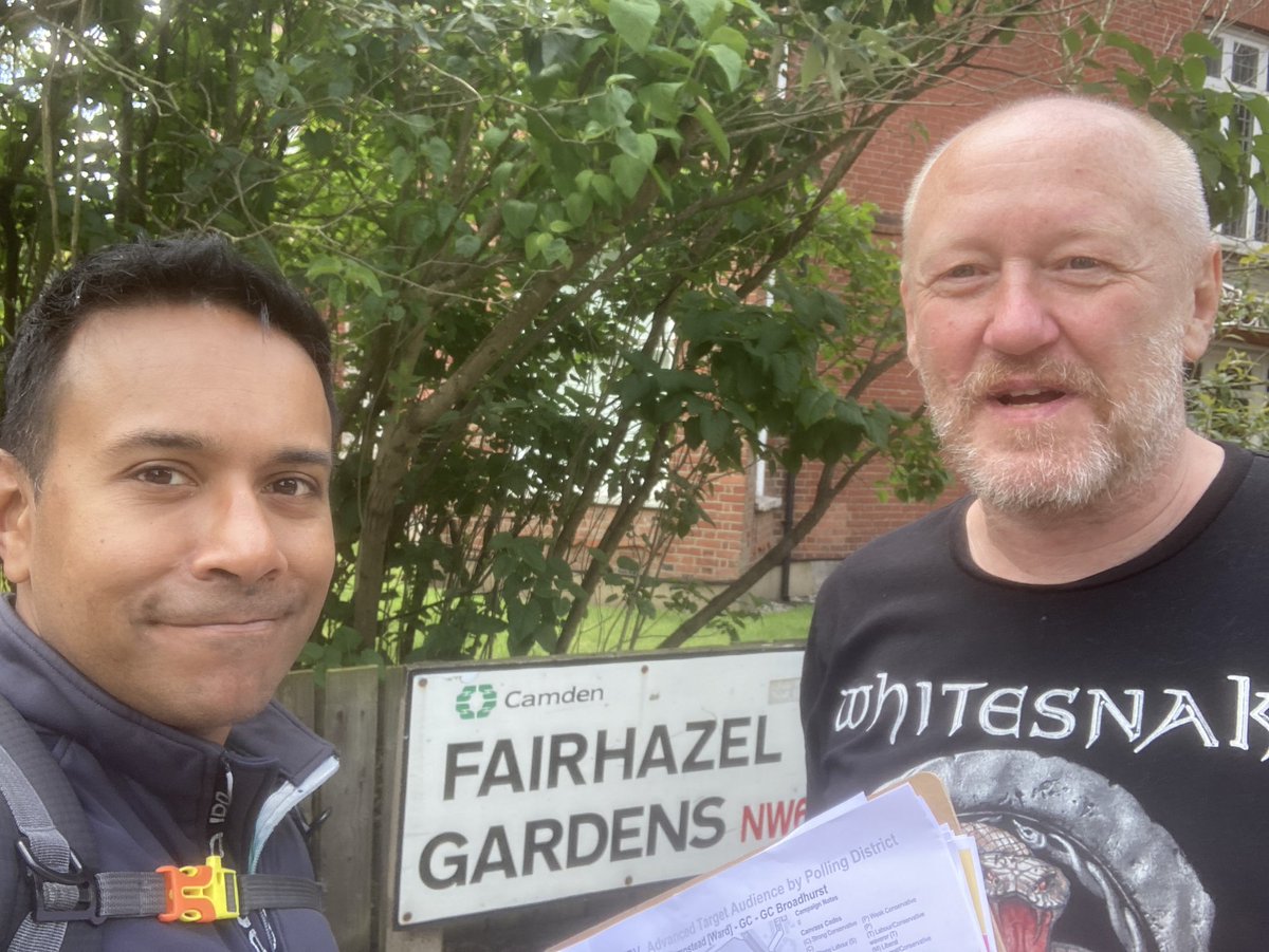 ZakVora's tweet photo. A quick pic with Dave Douglas whilst helping Don with his by-election in South Hampstead https://t.co/TUiuQScAzX