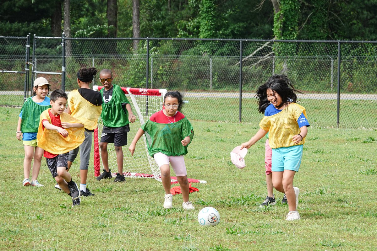 SawyerRoad's tweet photo. Our 3rd - 5th Graders brought that high level of energy on their Friday Day!

@MariettaCitySch  #reachforthestars https://t.co/amiRIcqWyO