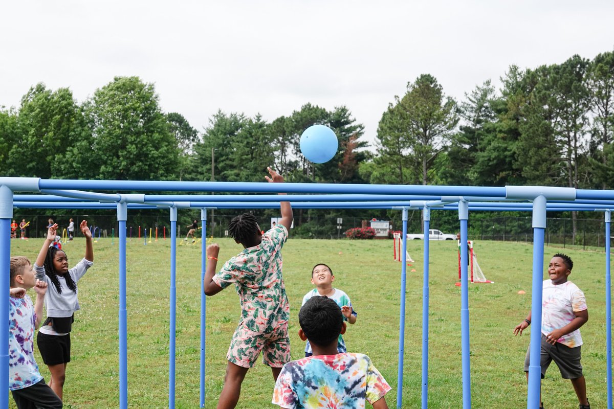 SawyerRoad's tweet photo. Our 3rd - 5th Graders brought that high level of energy on their Friday Day!

@MariettaCitySch  #reachforthestars https://t.co/amiRIcqWyO