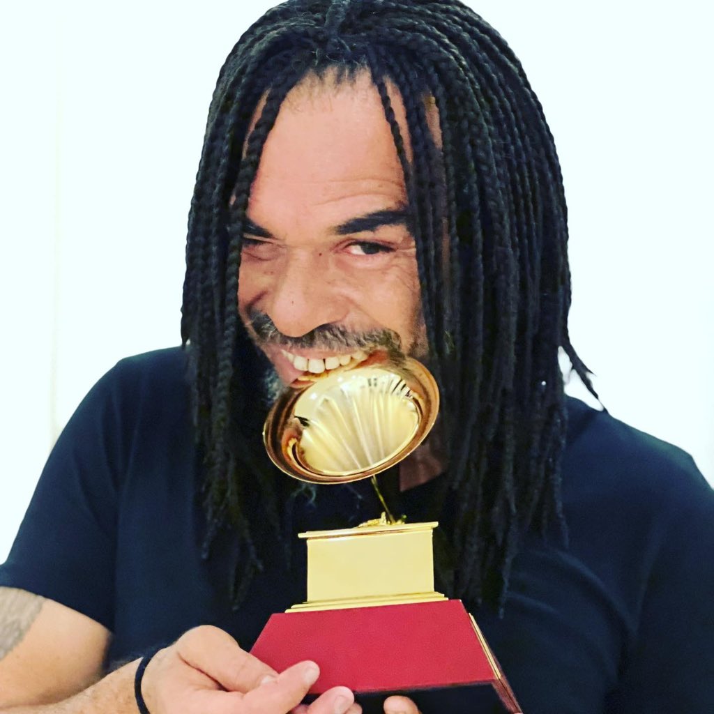 XAlfonsoOficial's tweet photo. ¡Muchas Gracias @LatinGRAMMYs !  Un honor ser parte de este selecto grupo de artistas! 
Todavía me cuesta a creerlo!! Gracias a todxs que me acompañan y contribuyeron en hacer este sueño realidad!
Y ahora lo que toca es seguir creando y muy pronto les traigo novedades!! 

 #music https://t.co/SocxRYJCqL
