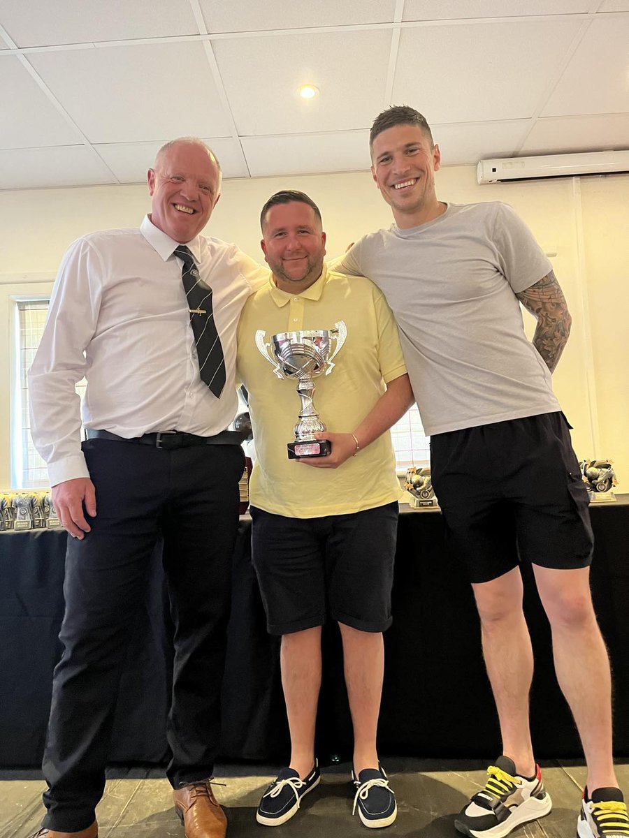 A great honour this afternoon for @DanRobbo1986 and ourselves winning the @htfcjuniors1982 chairman's award for supporting the juniors throughout the season Danny collected the award alongside @curtisangell