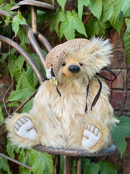 Audrey by SNTeddy bearpile.com/t/342693  #handcrafted #handmadebear #bear